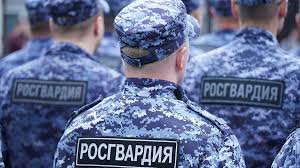 В Люберцах ТЦ Выходной оцеплен полицией. Посетители эвакуированы.