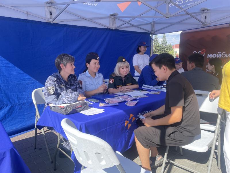Росгвардия организовала агитационный пункт в День Республики Тыва