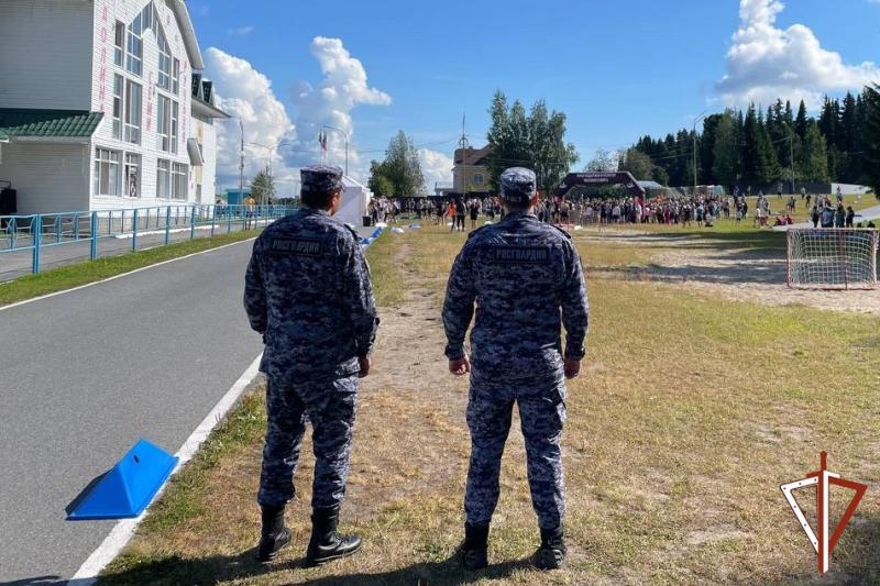 Росгвардия обеспечила безопасность участников спортивного забега в Югре