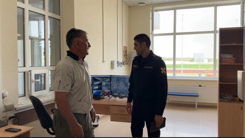 В КАБАРДИНО-БАЛКАРИИ РОСГВАРДЕЙЦЫ ПРОВЕРИЛИ БЕЗОПАСНОСТЬ ОБРАЗОВАТЕЛЬНЫХ УЧРЕЖДЕНИЙ РЕСПУБЛИКИ