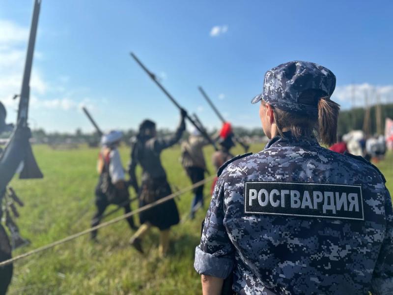 Росгвардейцы обеспечили общественную безопасность на фестивале «Гуляй Город» в селе Молоди