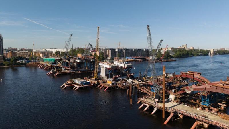 На Большом Смоленском мосту смонтировали противовесные блоки разводного пролета