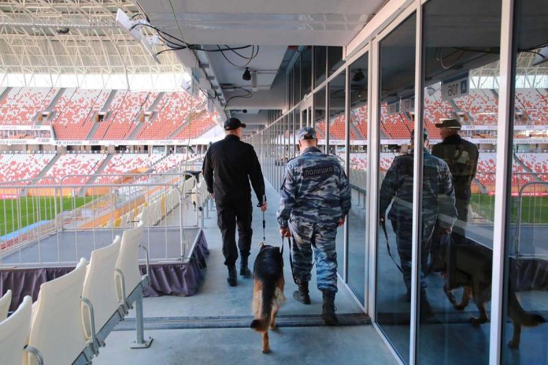 Росгвардейцы задержали нетрезвых дебоширок в одном из баров Саранска