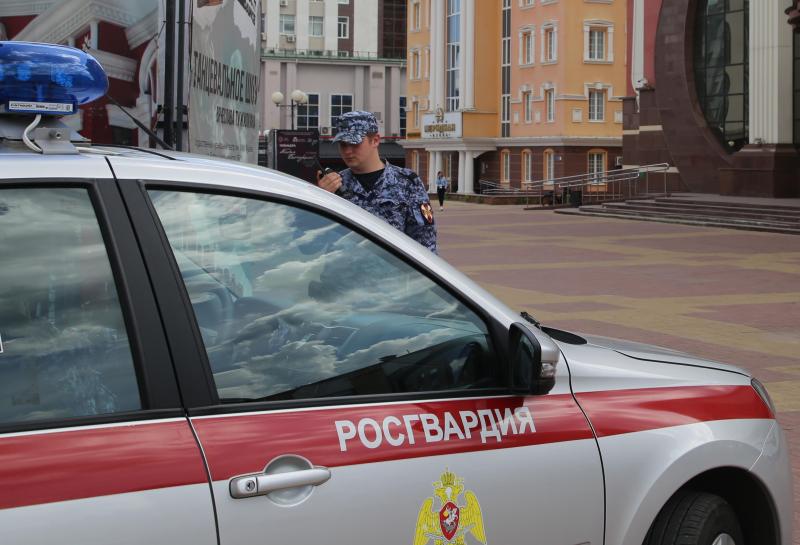Росгвардейцы задержали нетрезвых дебоширок в одном из баров Саранска