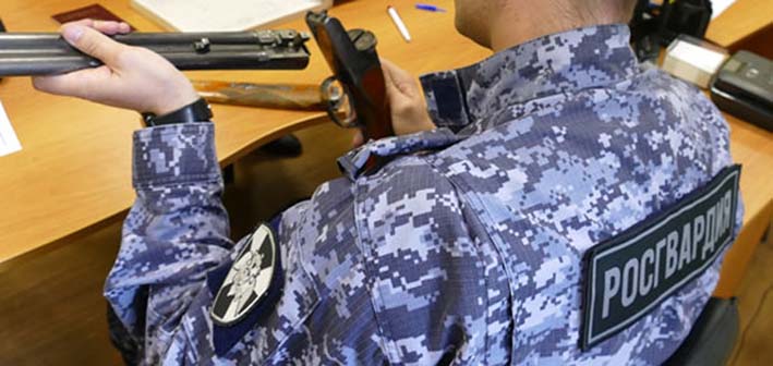 Орловец сдал в Росгвардию два ружья, найденных во время прогулки