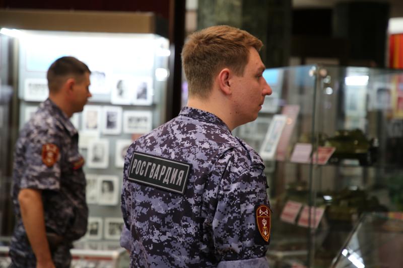 В Мордовии росгвардейцы почтили память участников Курской битвы