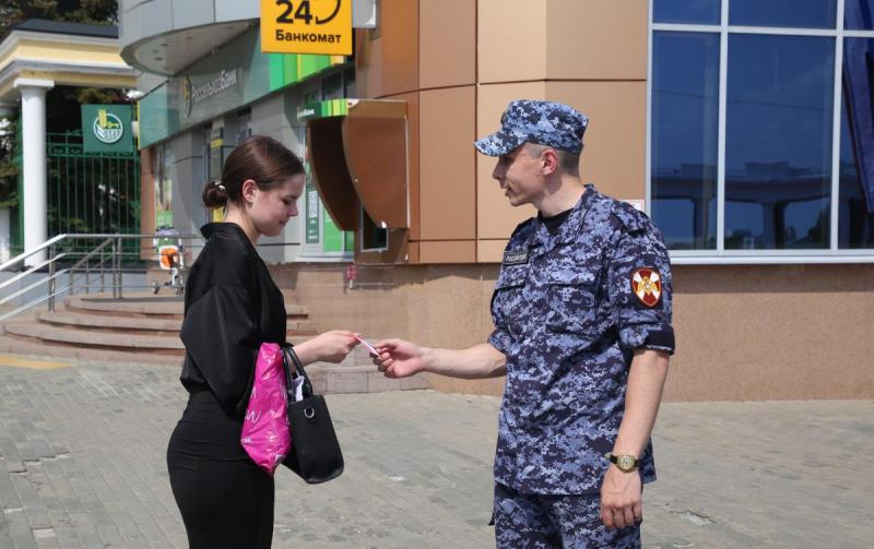 Росгвардейцы Мордовии  приняли участие в мероприятиях ко Дню государственного флага