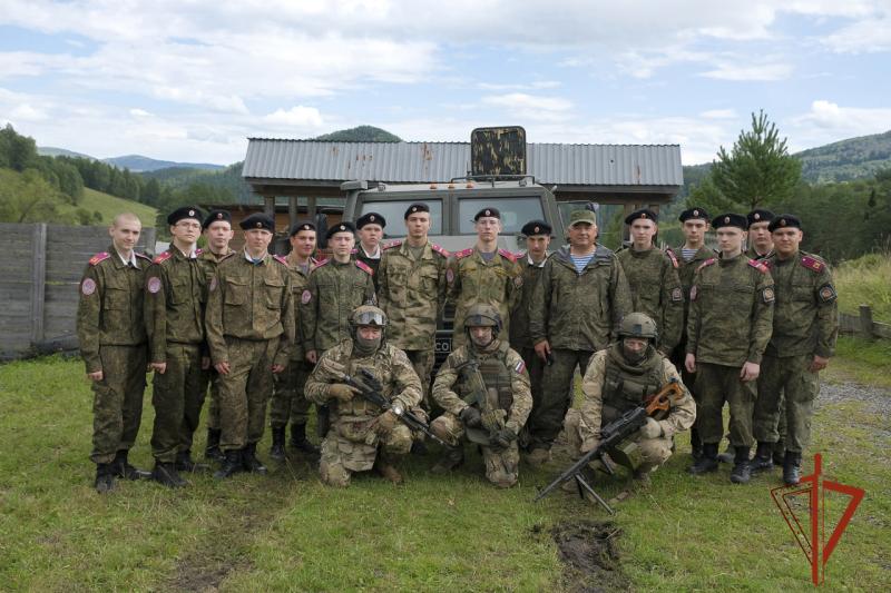 Учащиеся Сибирского кадетского корпуса познакомились с работой Росгвардии