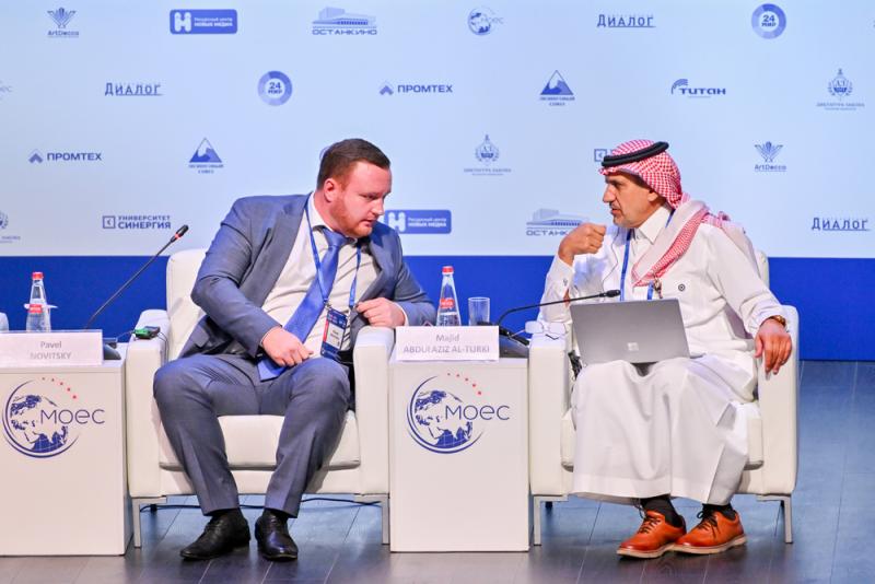 Аэрокосмическая долина представила потенциал кооперации на Всемирном форуме в Москве