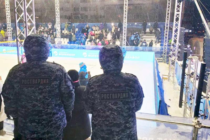 Росгвардия обеспечила правопорядок в период проведения Кубка России по волейболу на снегу на Ямале