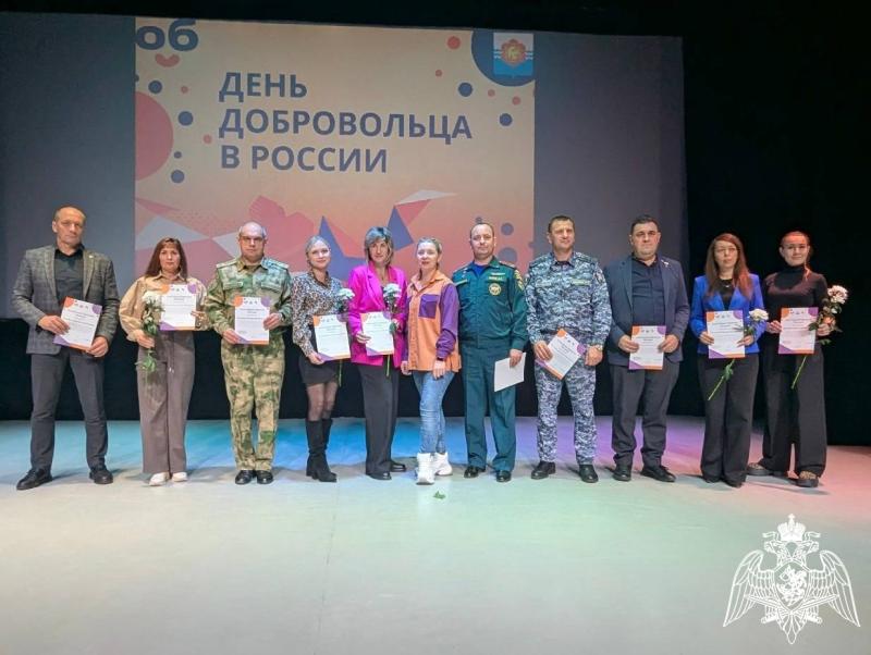 Росгвардейцы приняли участие в праздновании Дня добровольца
